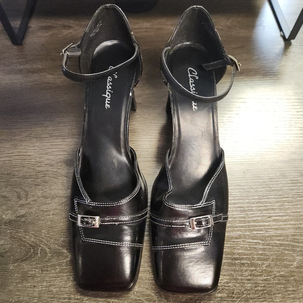 Y2K Classique Womens Black Leather Ankle Strap Block Heel Dress Shoes Size 8.5